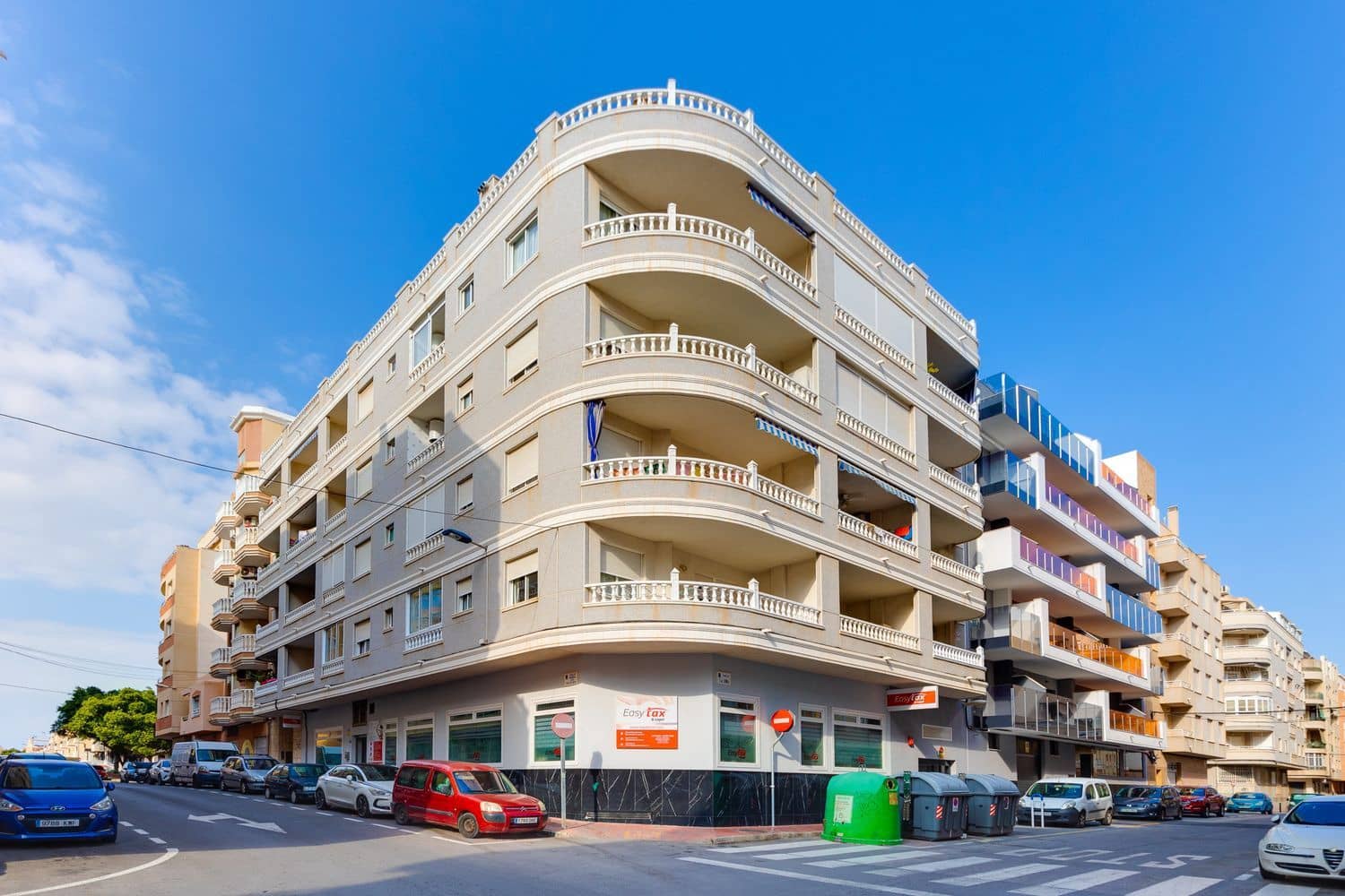 2 soveværelse Lejlighed til salg i Torrevieja med garage - € 139.000 (Ref: 10141522)
