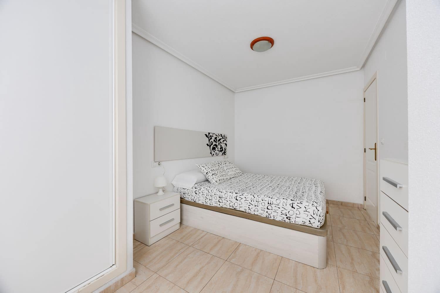 2 chambre Appartement à vendre à Torrevieja avec garage - 125 000 € (Ref: 10145674)
