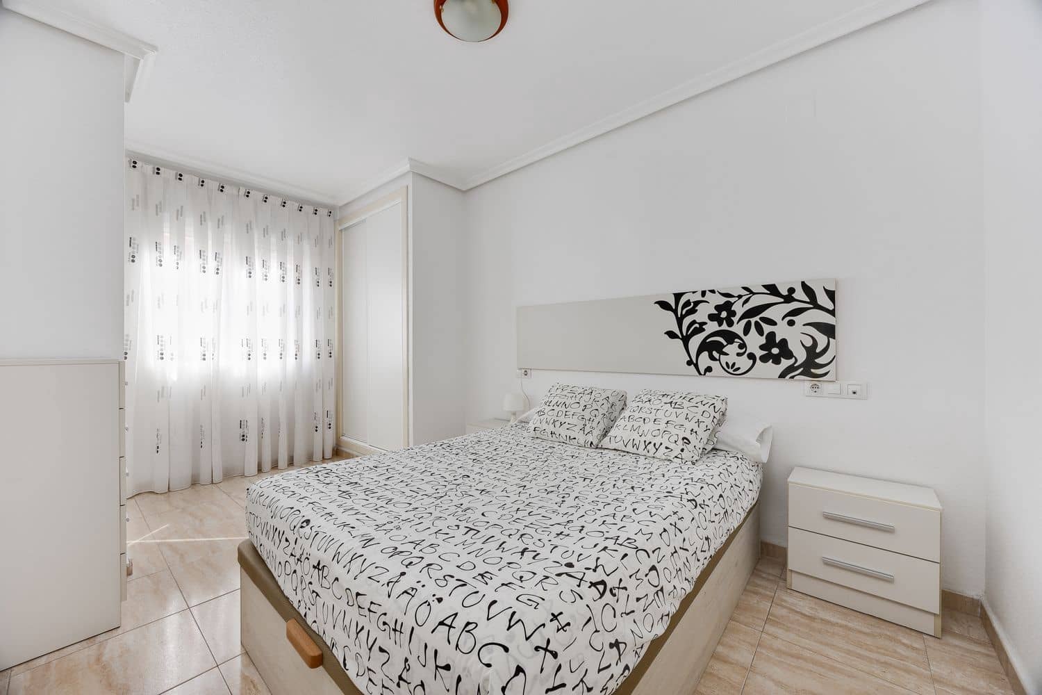 2 chambre Appartement à vendre à Torrevieja avec garage - 125 000 € (Ref: 10145674)