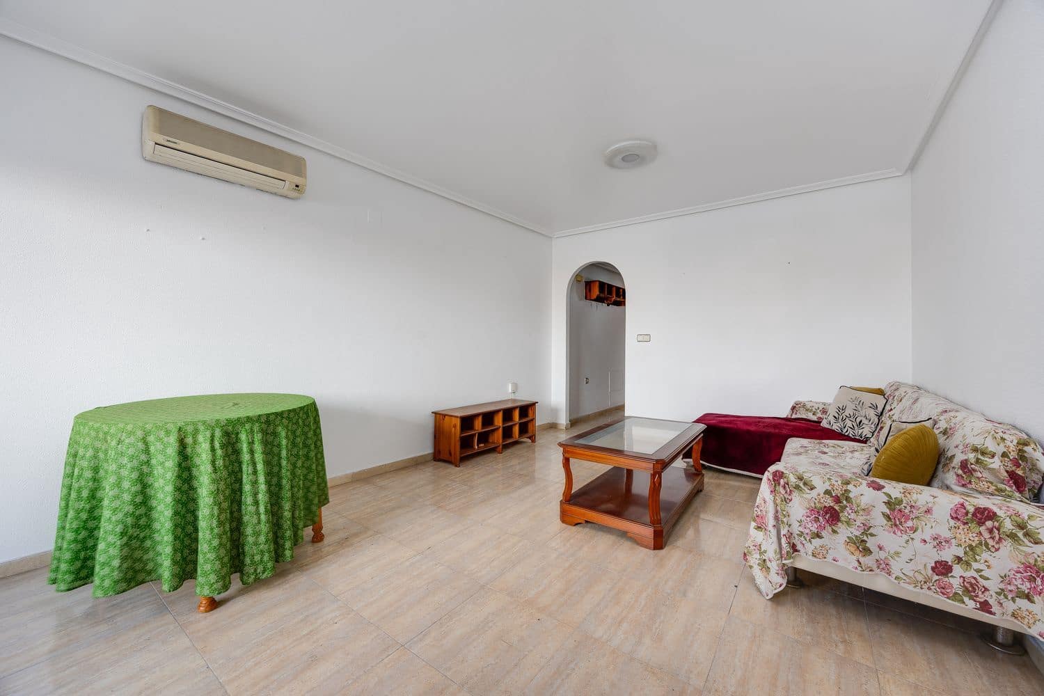 Apartamento de 3 habitaciones en Torrevieja en venta con piscina garaje - 185.000 € (Ref: 10157096)