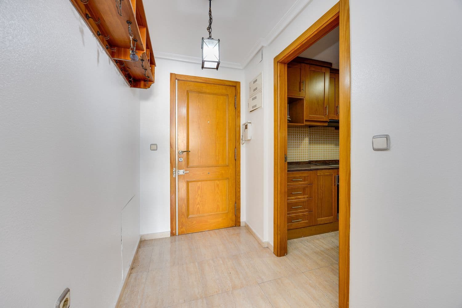 Apartamento de 3 habitaciones en Torrevieja en venta con piscina garaje - 185.000 € (Ref: 10157096)