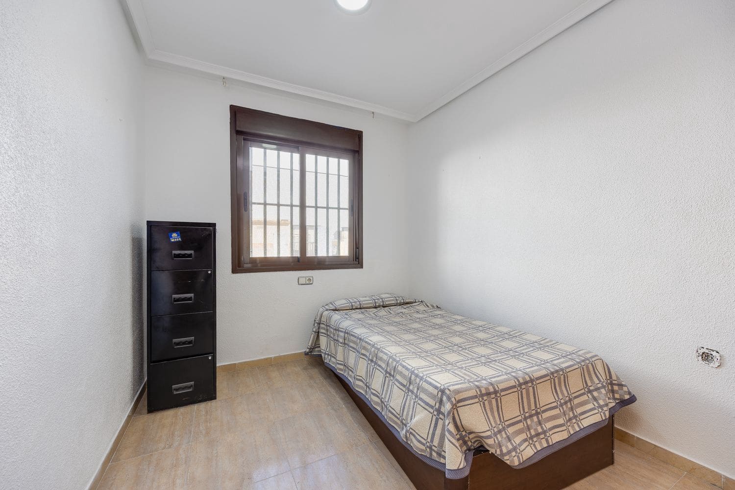 Apartamento de 3 habitaciones en Torrevieja en venta con piscina garaje - 185.000 € (Ref: 10157096)