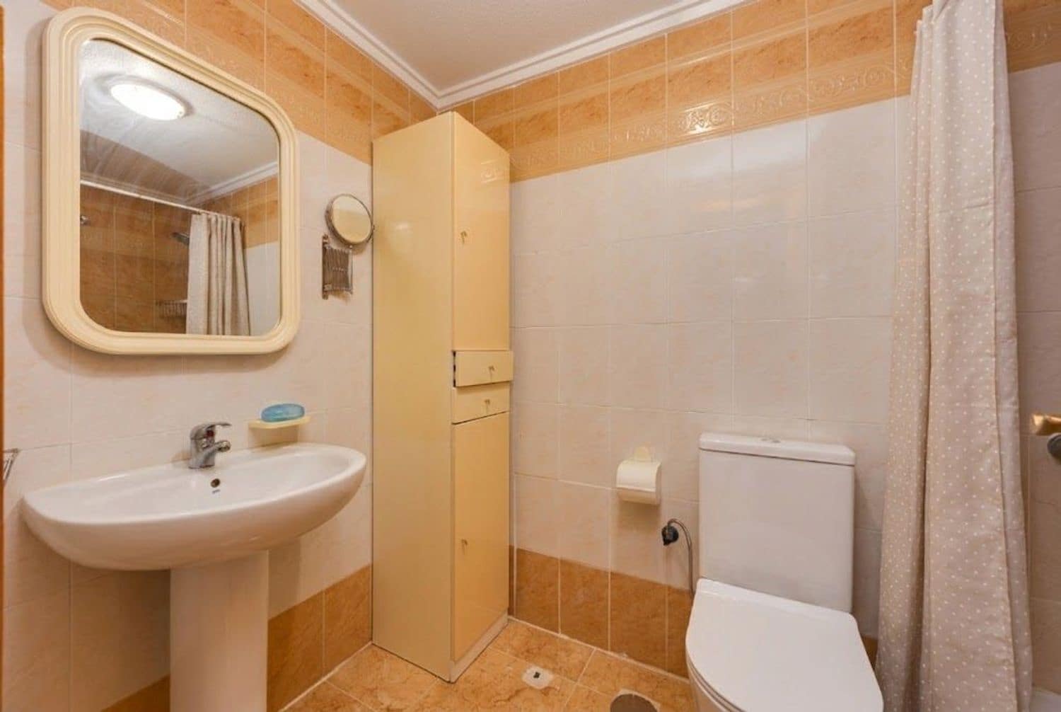 2 soveværelse Byhus til salg i Torrevieja med swimmingpool garage - € 149.000 (Ref: 10176142)