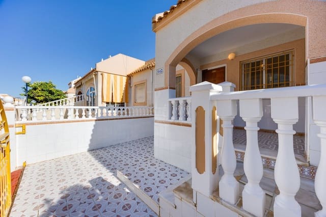 2 soveværelse Byhus til salg i El Chaparral - La Siesta - La Torreta, Torrevieja med swimmingpool garage - € 149.000 (Ref: 10176142)