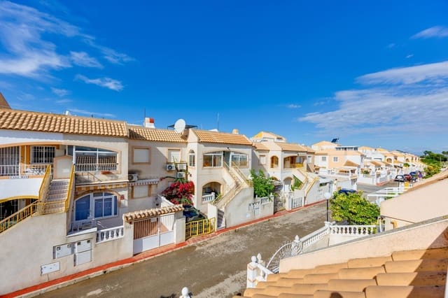 2 soveværelse Byhus til salg i El Chaparral - La Siesta - La Torreta, Torrevieja med swimmingpool garage - € 149.000 (Ref: 10176142)