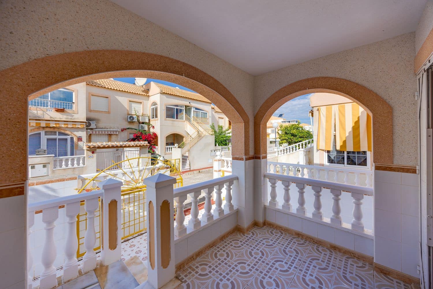 2 soveværelse Byhus til salg i Torrevieja med swimmingpool garage - € 149.000 (Ref: 10176142)