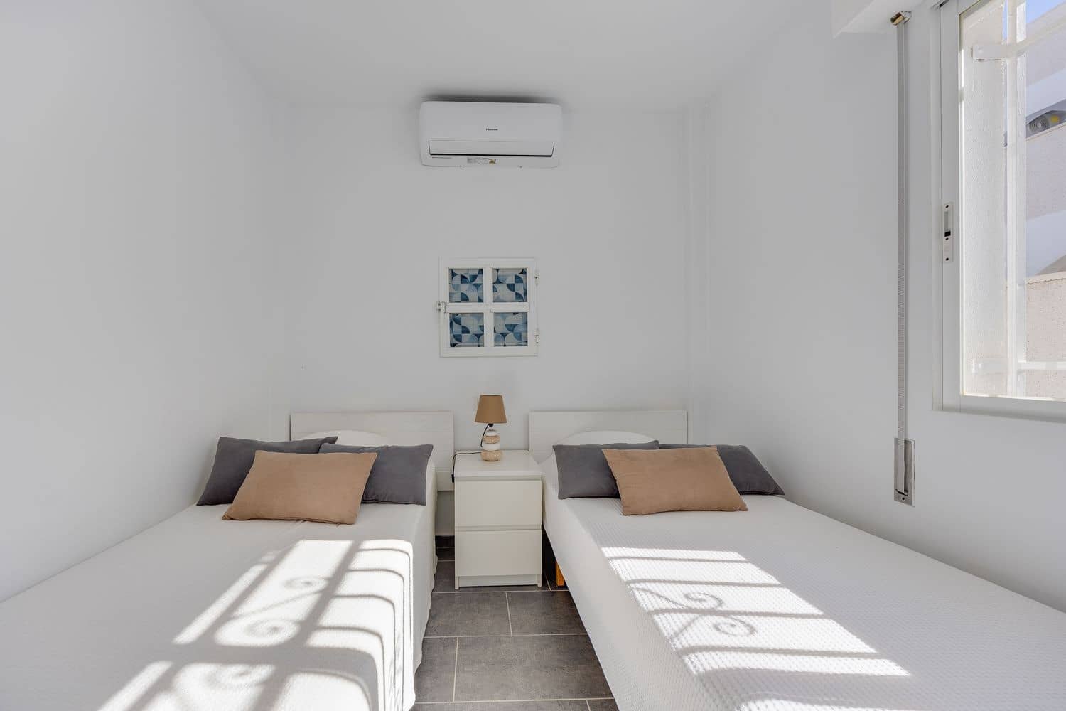 4 soveværelse Byhus til salg i Torrevieja med swimmingpool garage - € 179.000 (Ref: 10186389)