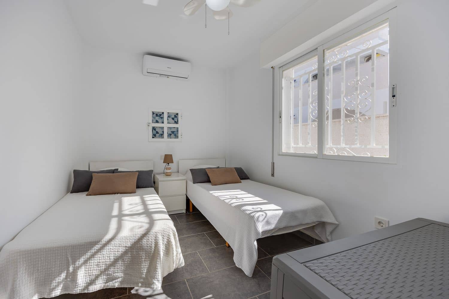 4 soveværelse Byhus til salg i Torrevieja med swimmingpool garage - € 179.000 (Ref: 10186389)