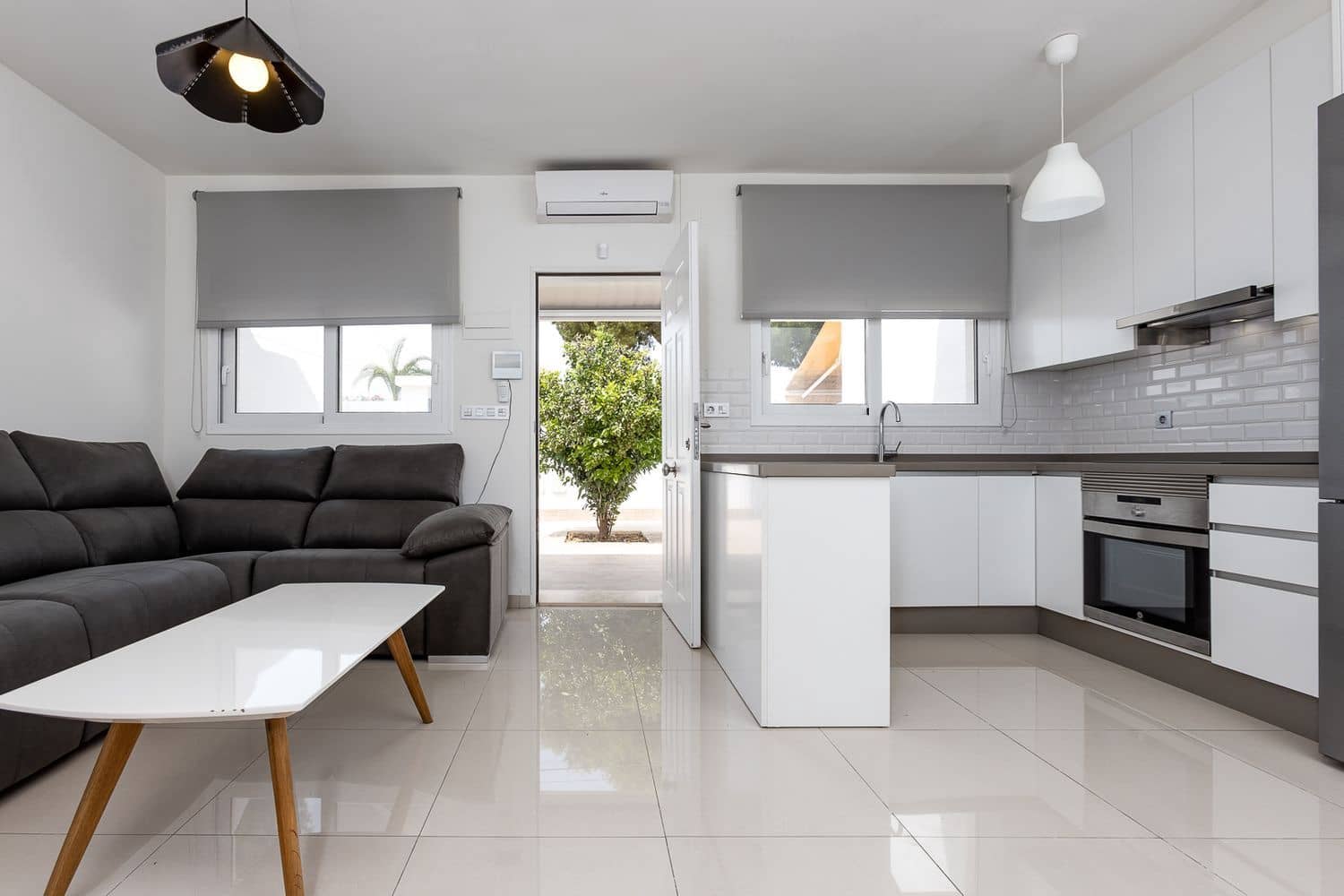 2 chambre Maison de Ville à vendre à Torrevieja avec piscine garage - 330 000 € (Ref: 5418188)