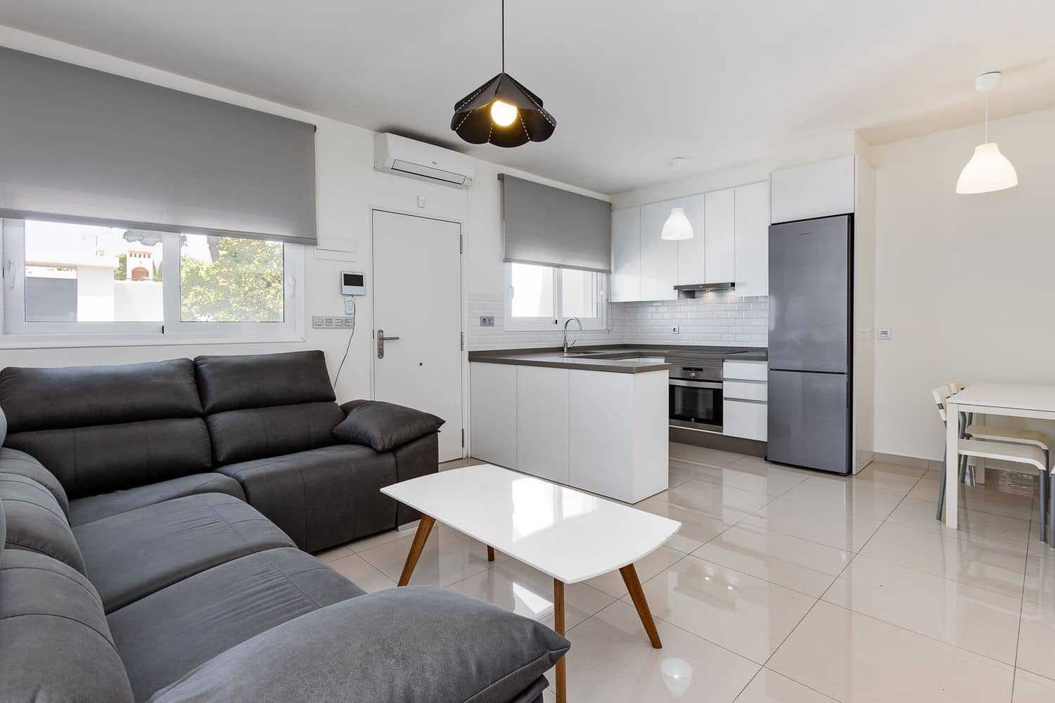 2 chambre Maison de Ville à vendre à Torrevieja avec piscine garage - 330 000 € (Ref: 5418188)