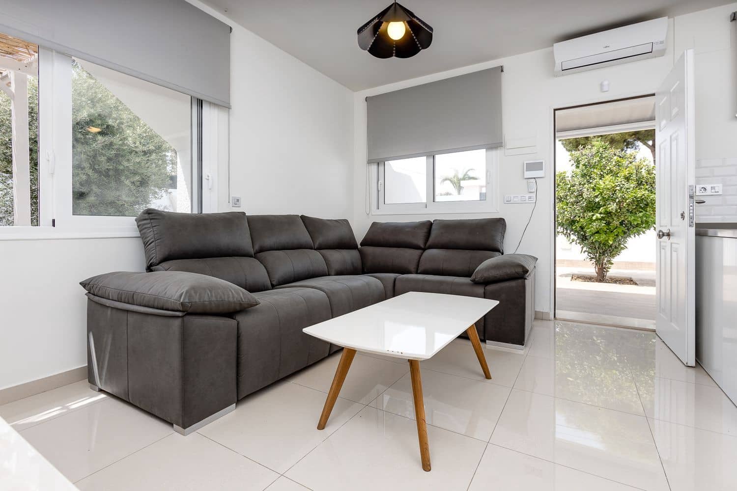 2 chambre Maison de Ville à vendre à Torrevieja avec piscine garage - 330 000 € (Ref: 5418188)