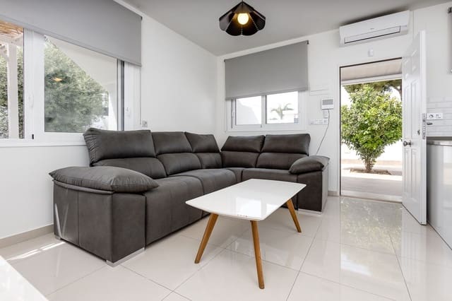 2 quarto Casa em Banda para venda em El Chaparral - La Siesta - La Torreta, Torrevieja com piscina garagem - 330 000 € (Ref: 5418188)