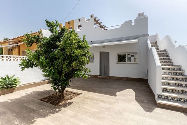 2 quarto Casa em Banda para venda em El Chaparral - La Siesta - La Torreta, Torrevieja com piscina garagem - 330 000 € (Ref: 5418188)