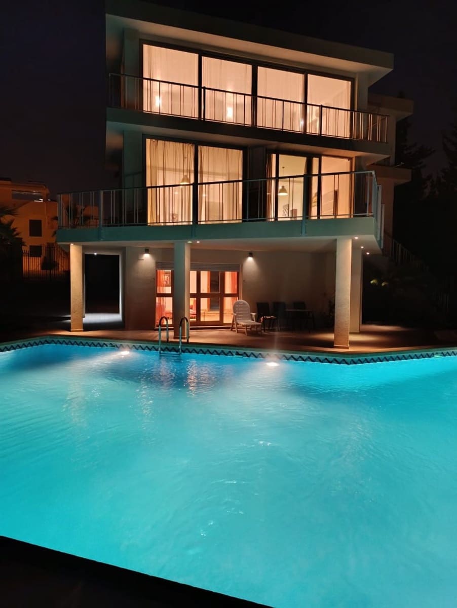 3 chambre Villa/Maison à vendre à Ciudad Quesada avec piscine garage - 840 000 € (Ref: 6942423)