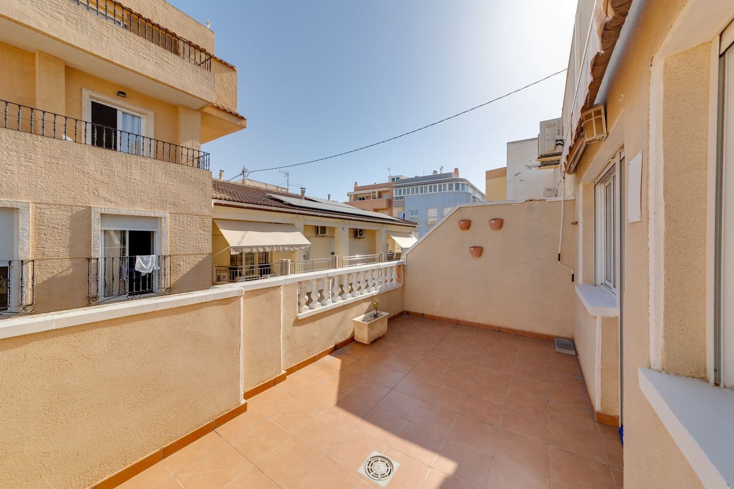 3 soverom Leilighet til salgs i Torrevieja med garasje - € 138 000 (Ref: 8402853)