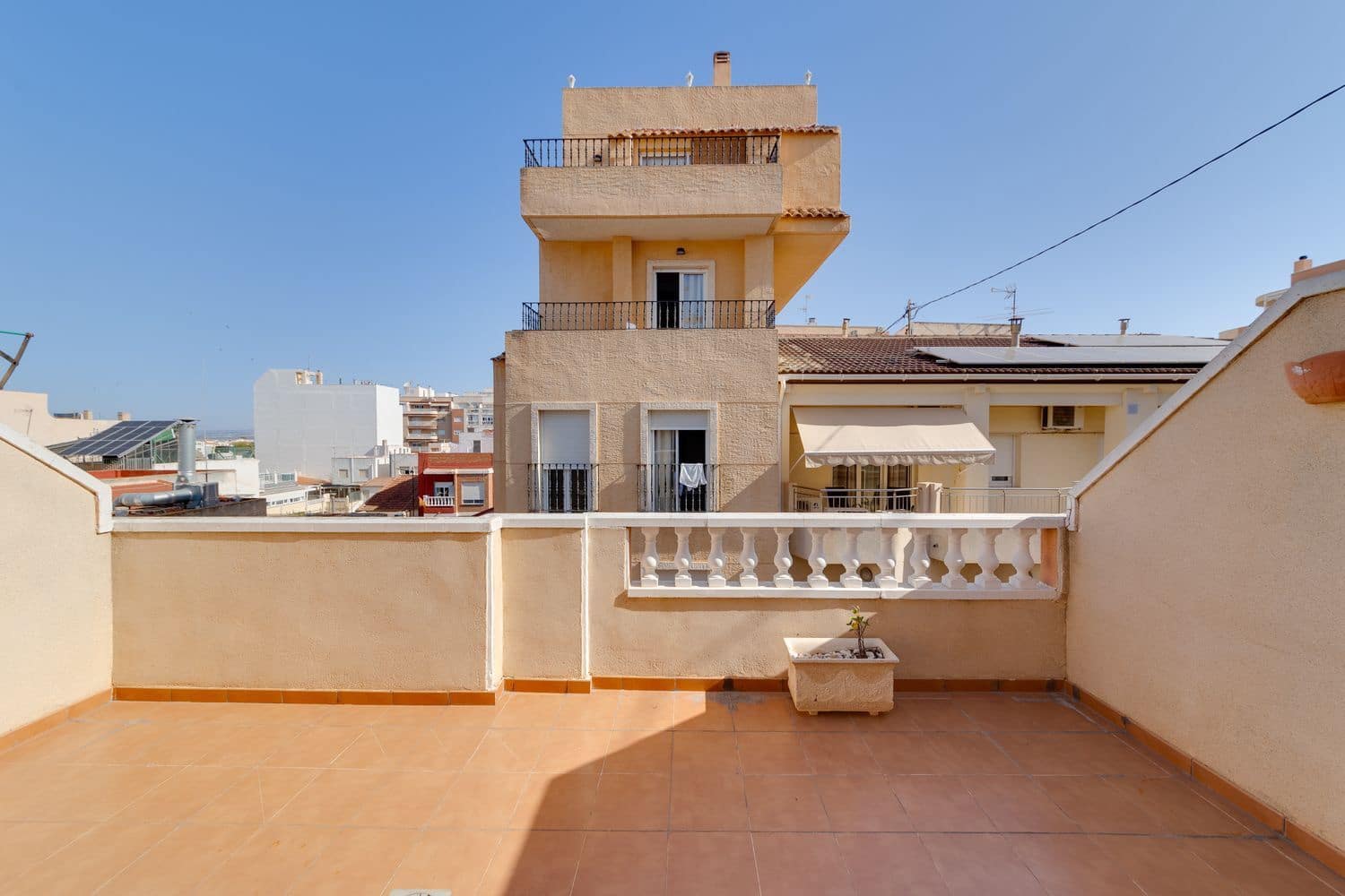 3 soverom Leilighet til salgs i Torrevieja med garasje - € 138 000 (Ref: 8402853)