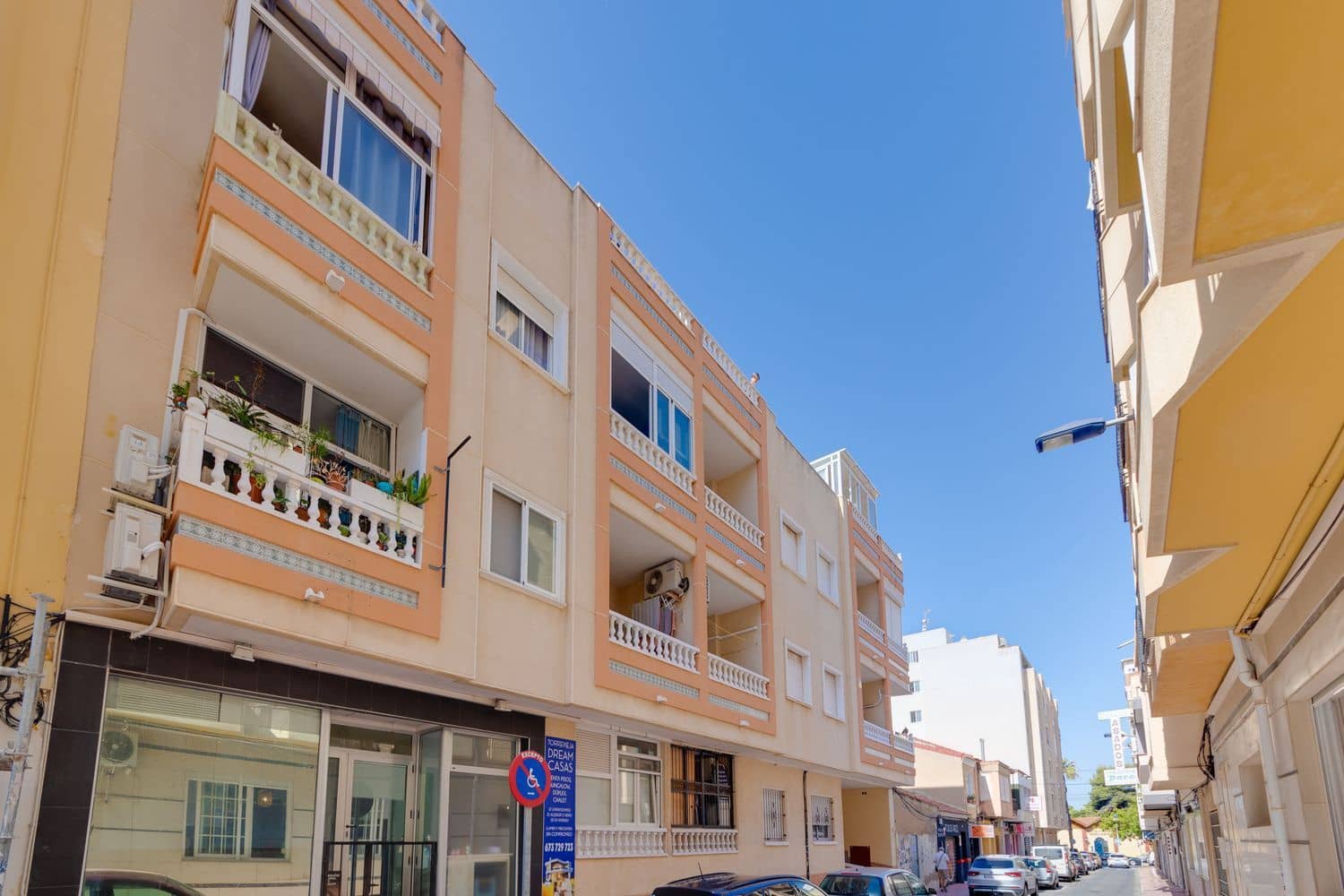 3 soverom Leilighet til salgs i Torrevieja med garasje - € 138 000 (Ref: 8402853)