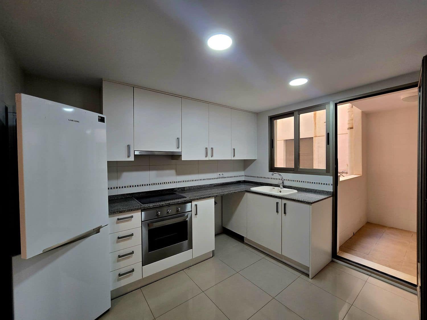 3 bedroom Apartment for sale in El Campello with pool garage - € 435,000 (Ref: 8484386)