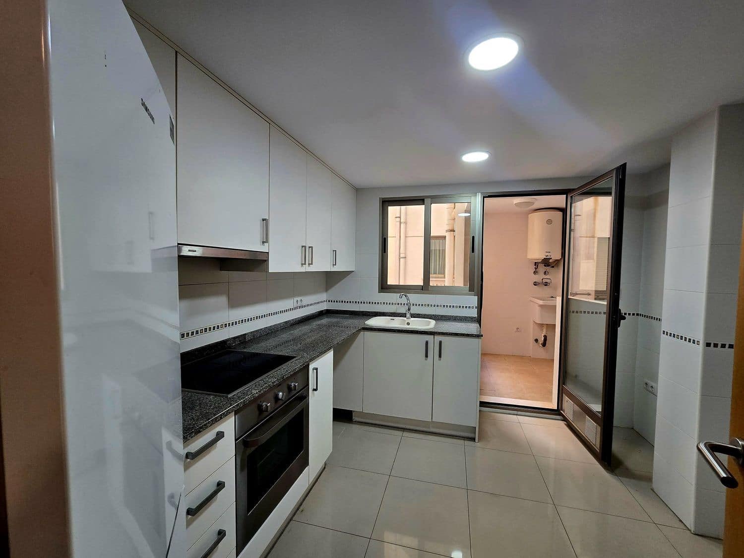 3 bedroom Apartment for sale in El Campello with pool garage - € 435,000 (Ref: 8484386)