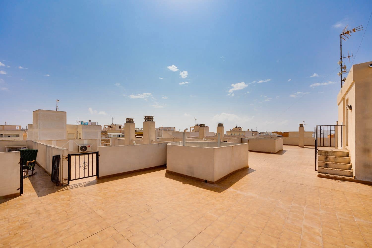 1 quarto Apartamento para venda em Torrevieja com garagem - 119 000 € (Ref: 8487114)