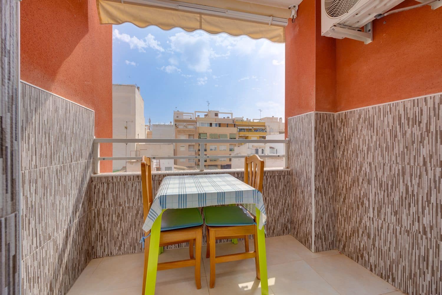 1 quarto Apartamento para venda em Torrevieja com garagem - 119 000 € (Ref: 8487114)