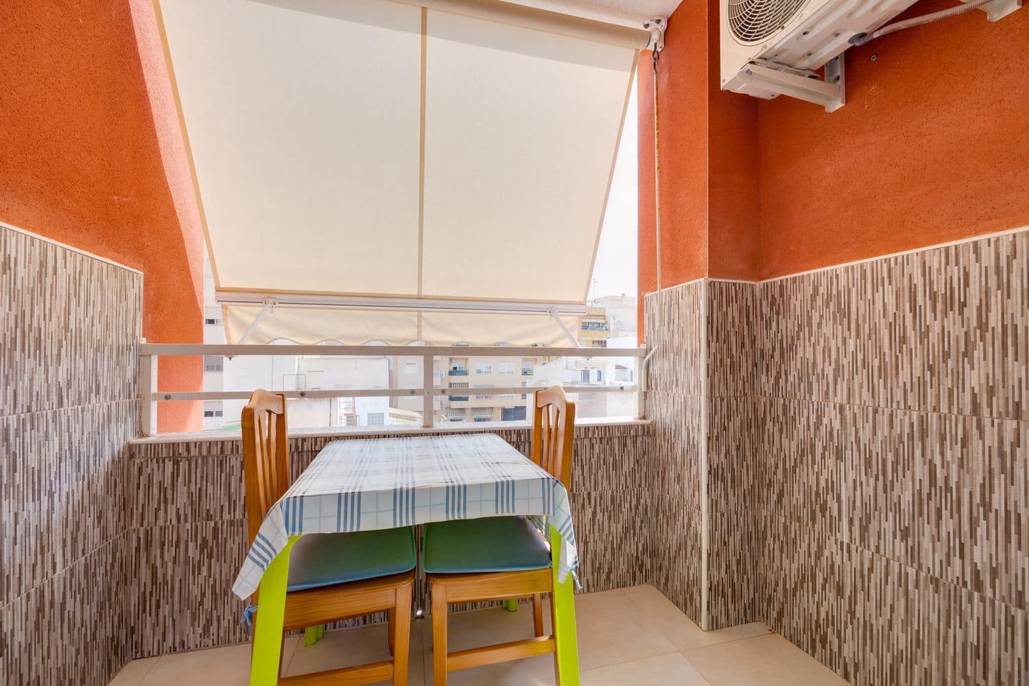 1 quarto Apartamento para venda em Torrevieja com garagem - 119 000 € (Ref: 8487114)