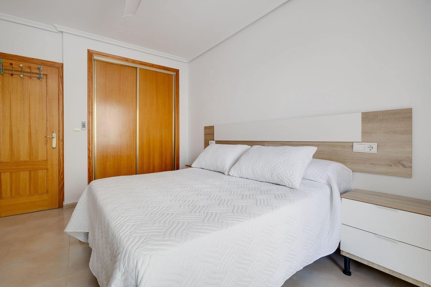 1 quarto Apartamento para venda em Torrevieja com garagem - 119 000 € (Ref: 8487114)