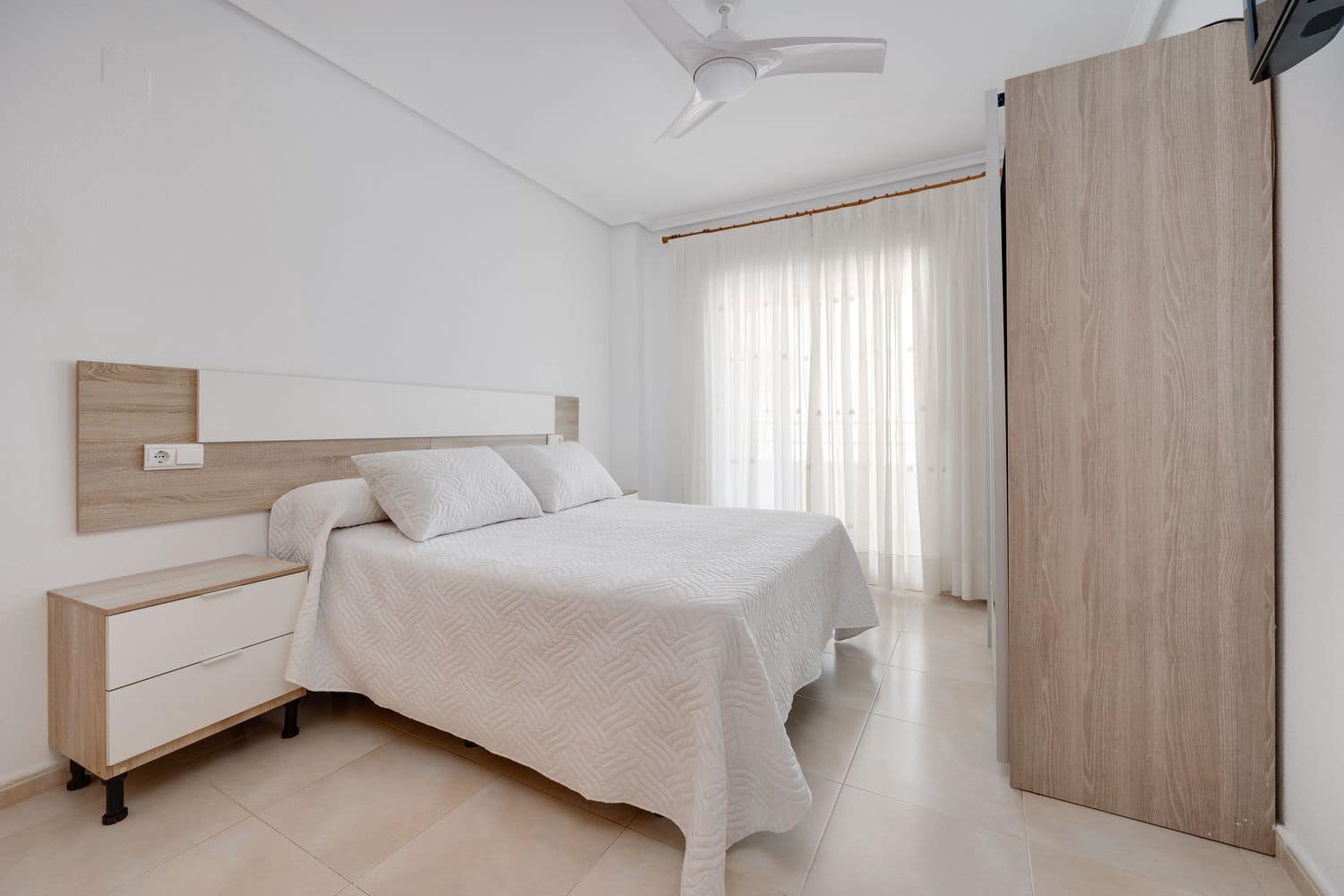 1 quarto Apartamento para venda em Torrevieja com garagem - 119 000 € (Ref: 8487114)