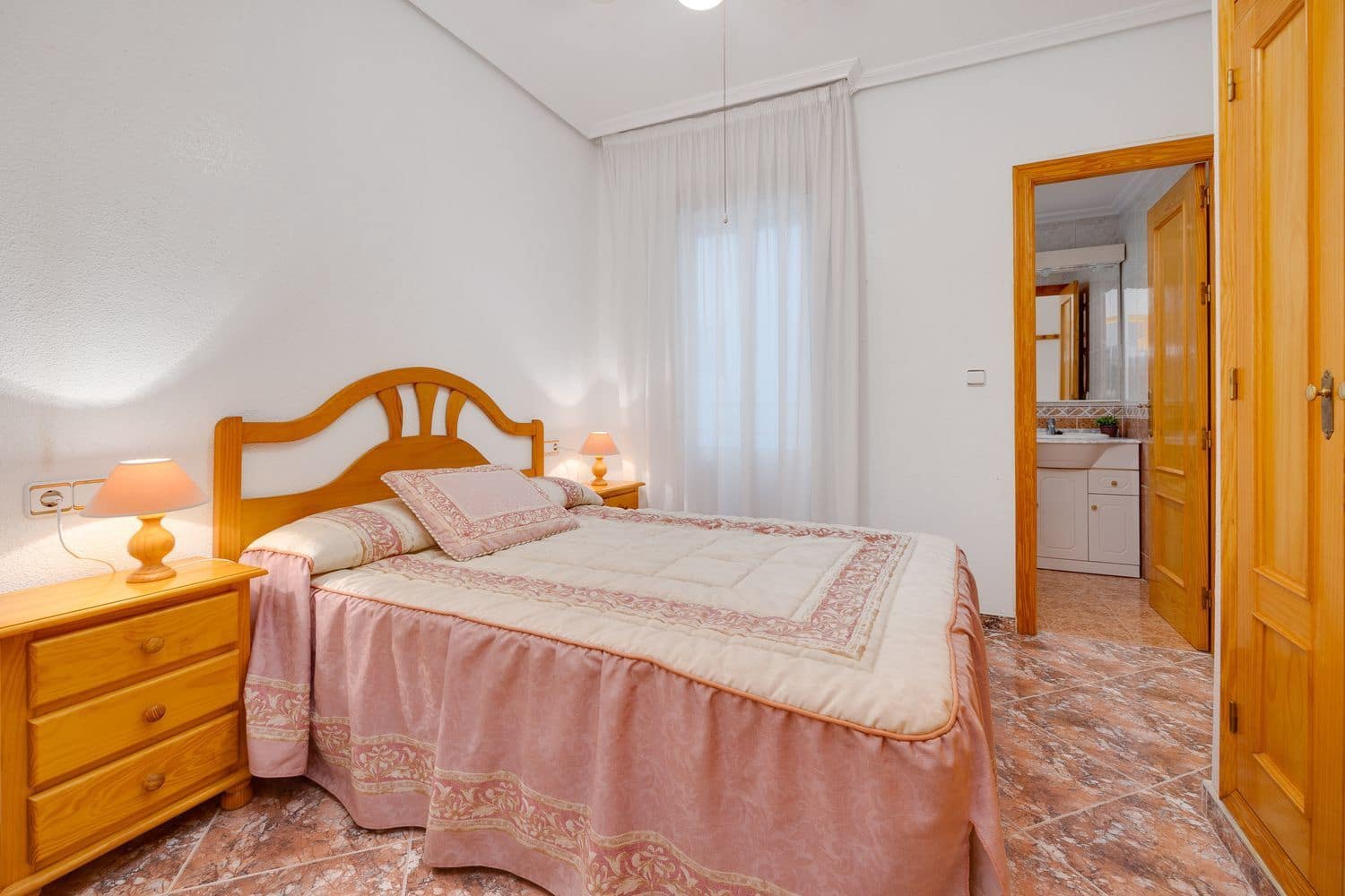 2 soveværelse Lejlighed til salg i Torrevieja med garage - € 157.000 (Ref: 8576246)