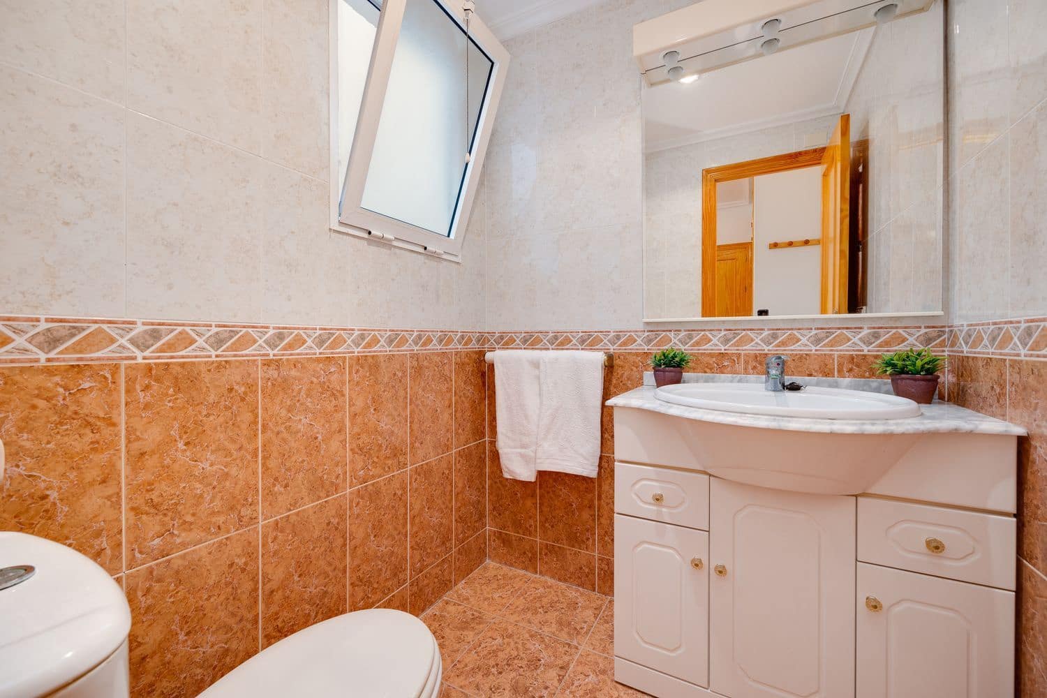 2 soveværelse Lejlighed til salg i Torrevieja med garage - € 157.000 (Ref: 8576246)