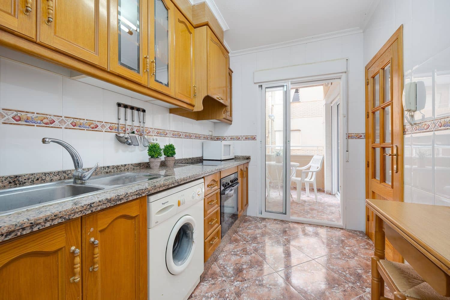 2 soveværelse Lejlighed til salg i Torrevieja med garage - € 157.000 (Ref: 8576246)