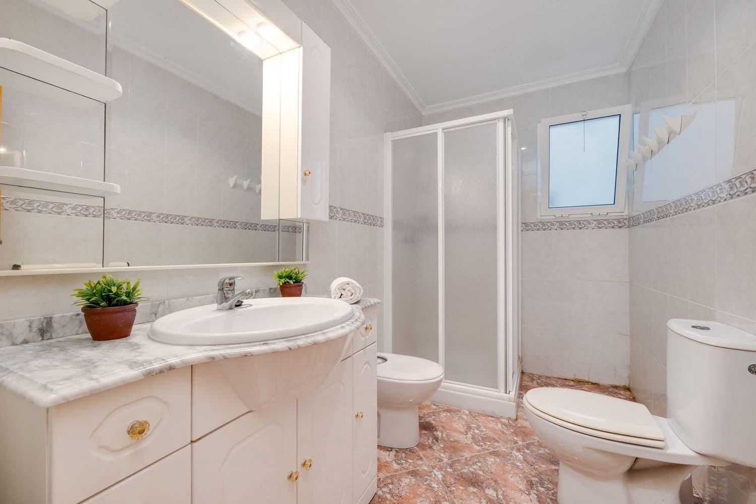 2 soveværelse Lejlighed til salg i Torrevieja med garage - € 157.000 (Ref: 8576246)