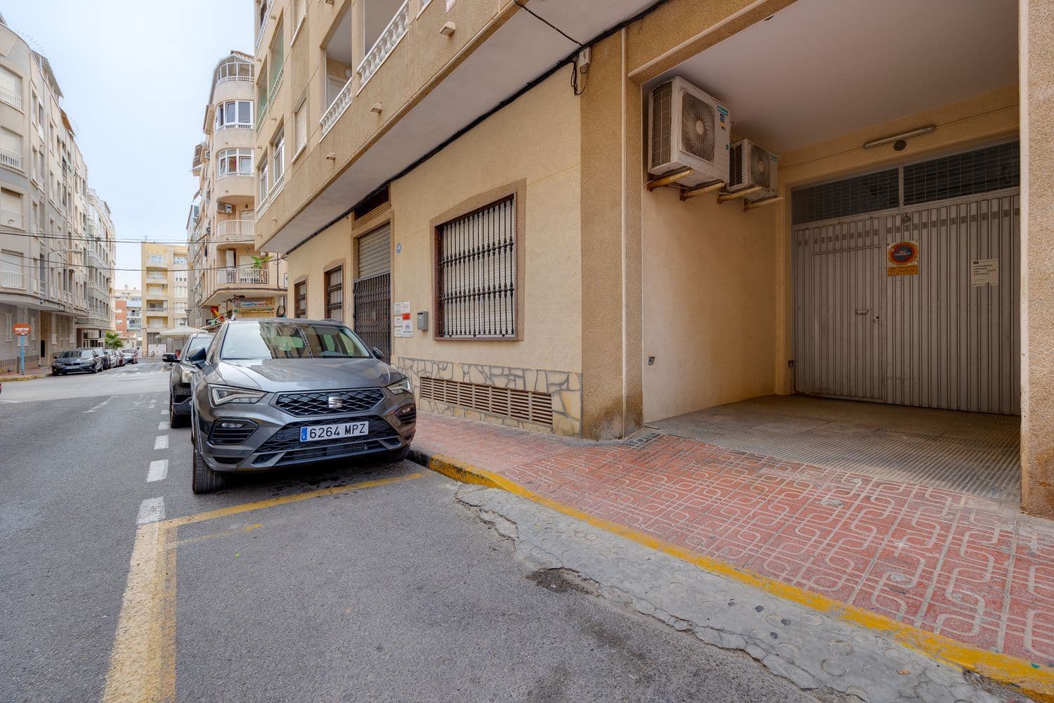 2 soveværelse Lejlighed til salg i Torrevieja med garage - € 157.000 (Ref: 8576246)