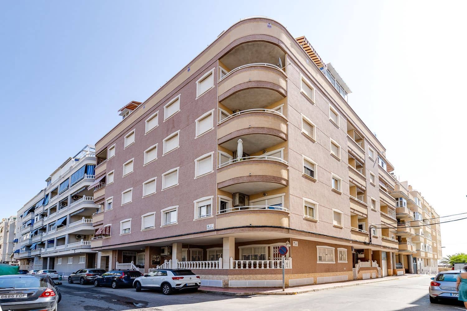 2 soveværelse Lejlighed til salg i Torrevieja med garage - € 157.000 (Ref: 8576246)