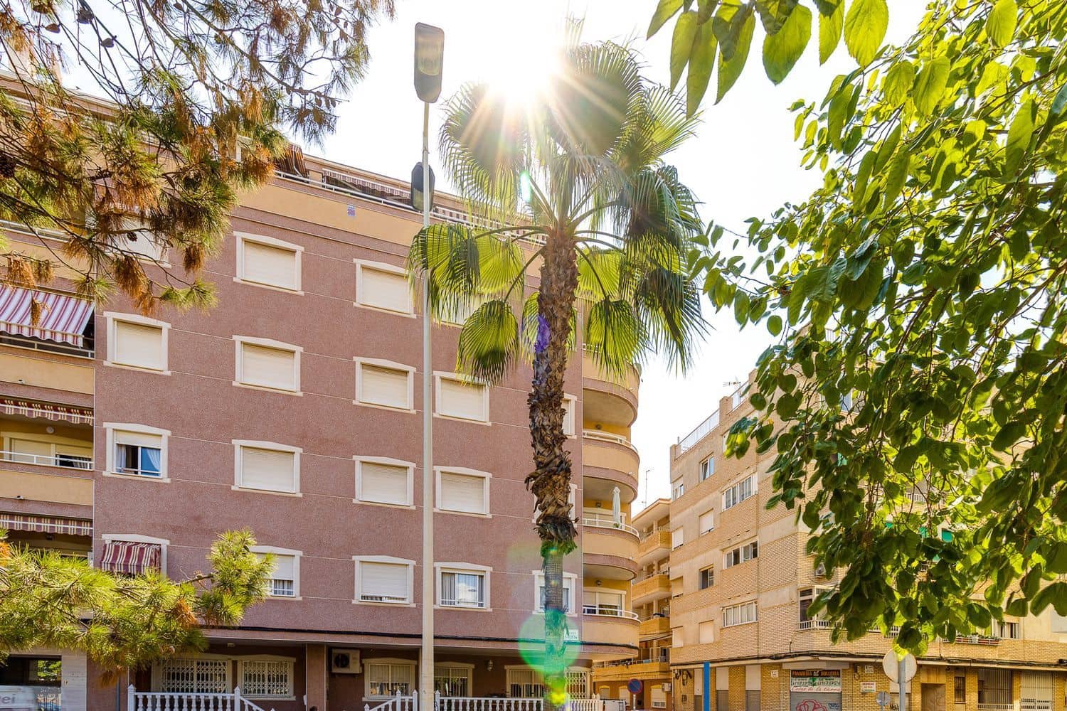 2 soveværelse Lejlighed til salg i Torrevieja med garage - € 157.000 (Ref: 8576246)