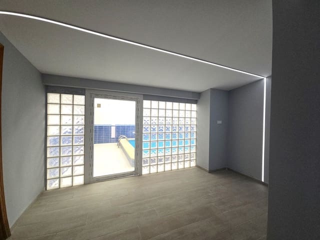 4 soveværelse Byhus til salg i Banyeres de Mariola med swimmingpool - € 184.000 (Ref: 8664958)