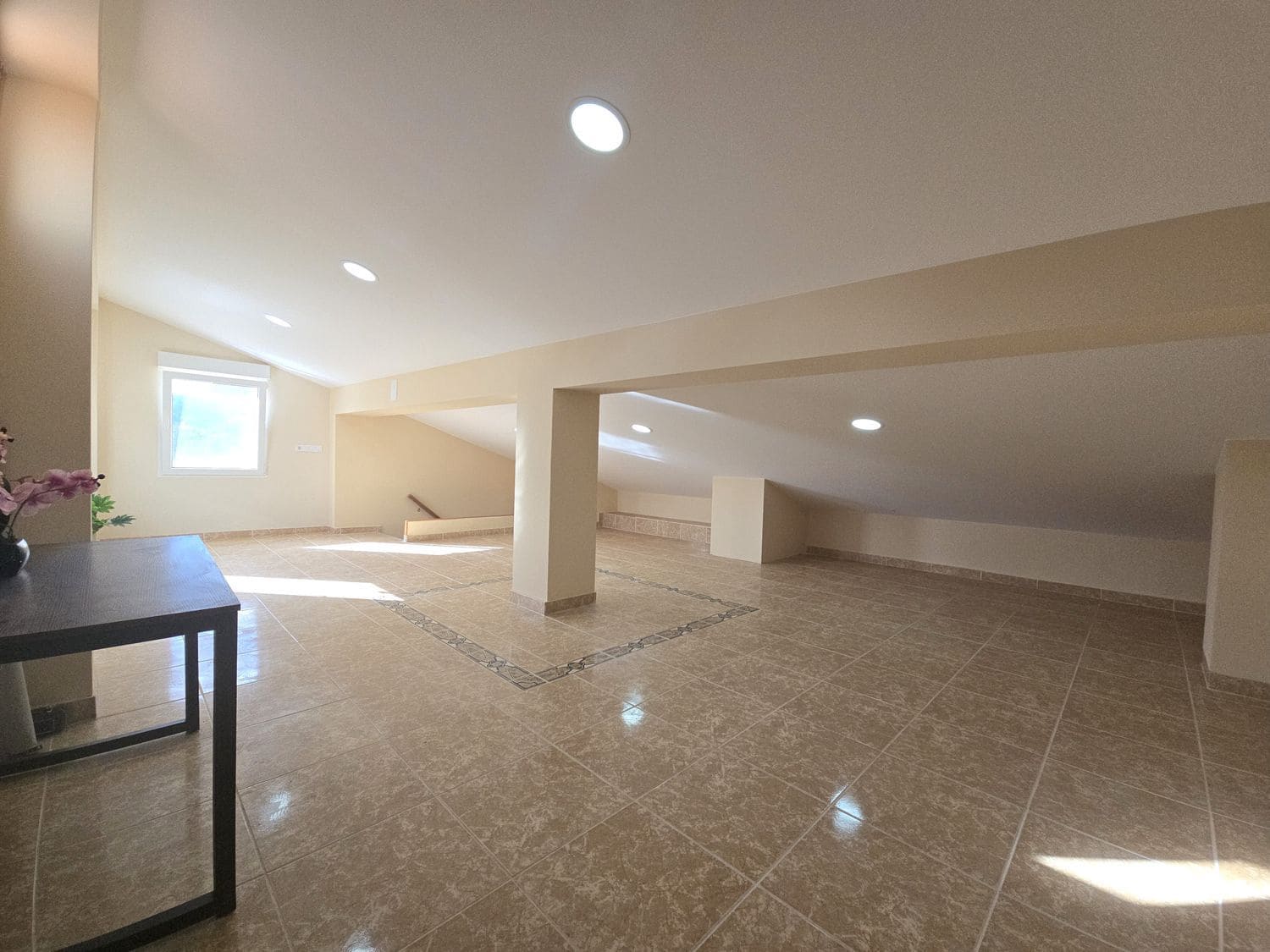 4 soveværelse Byhus til salg i Banyeres de Mariola med swimmingpool - € 184.000 (Ref: 8664958)