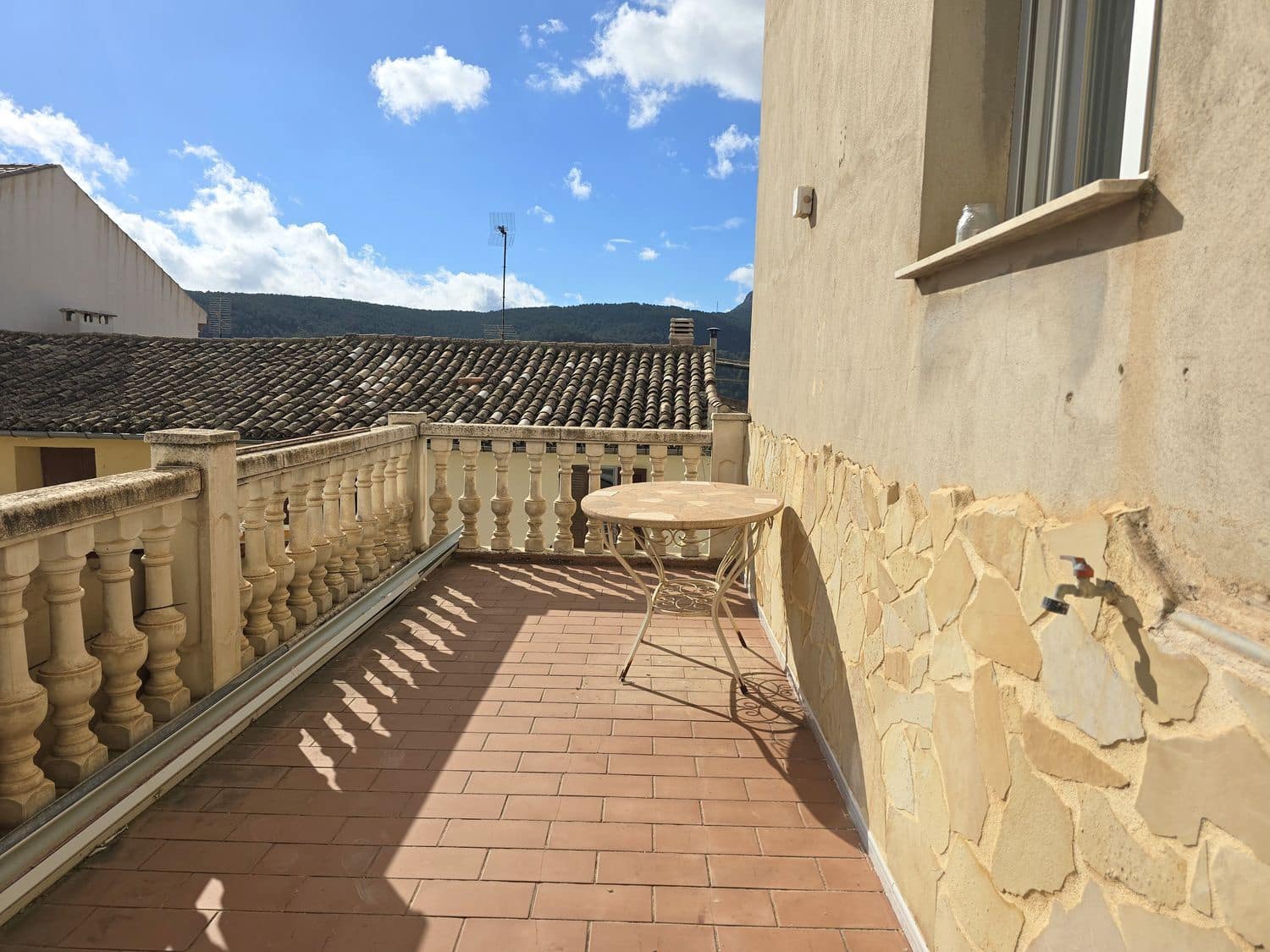 4 soveværelse Byhus til salg i Banyeres de Mariola med swimmingpool - € 184.000 (Ref: 8664958)