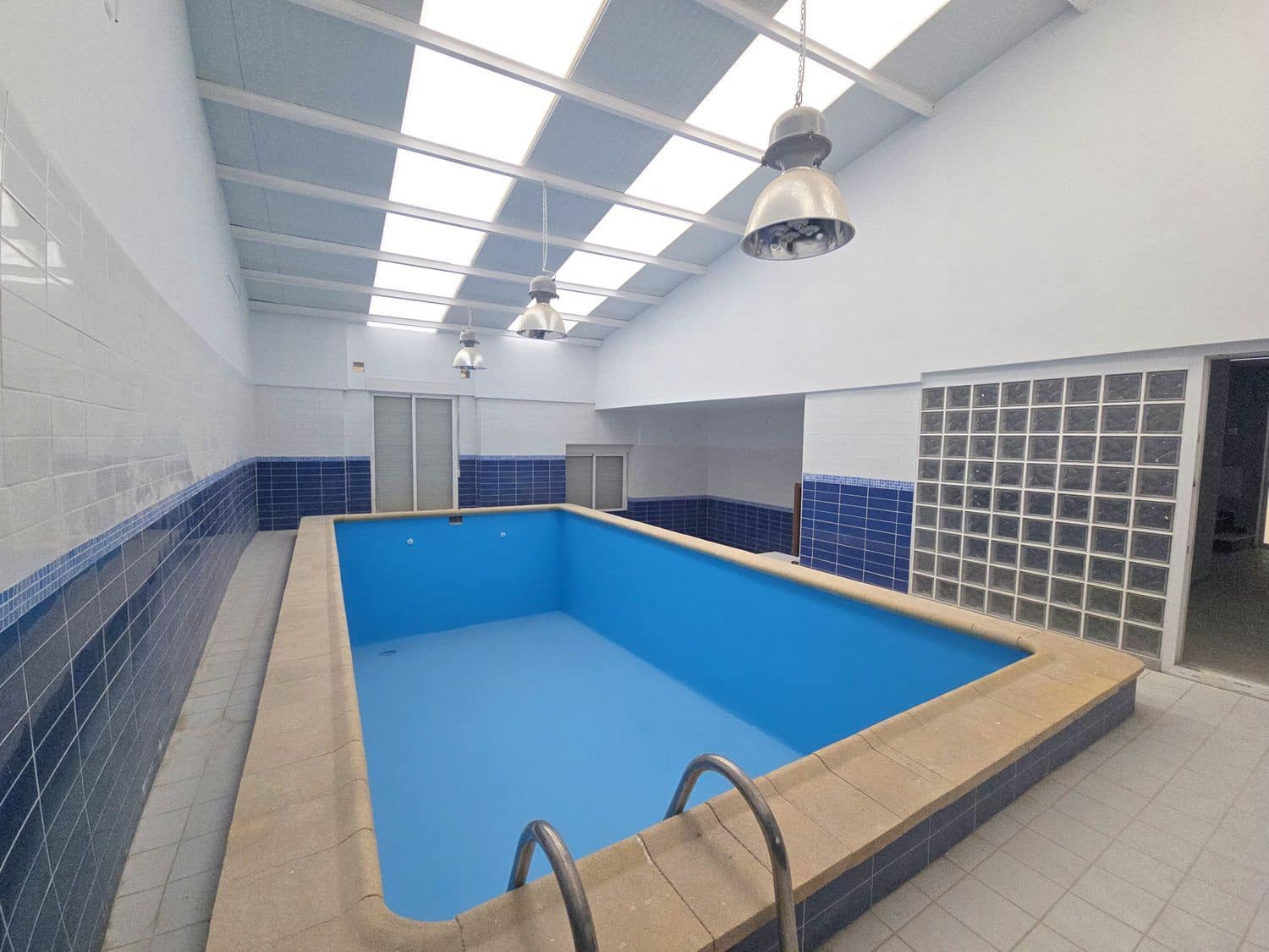 4 soveværelse Byhus til salg i Banyeres de Mariola med swimmingpool - € 184.000 (Ref: 8664958)