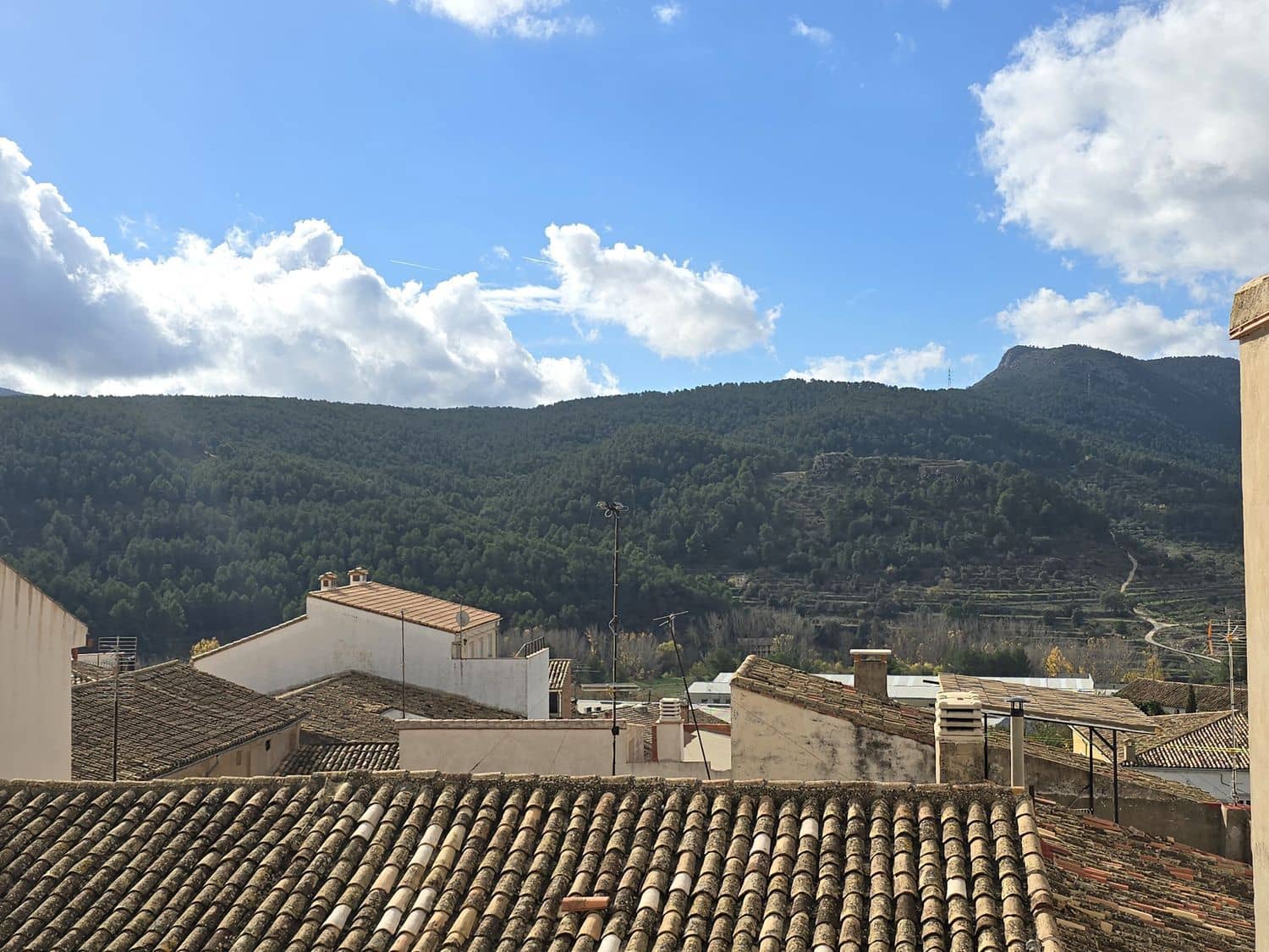 4 soveværelse Byhus til salg i Banyeres de Mariola med swimmingpool - € 184.000 (Ref: 8664958)