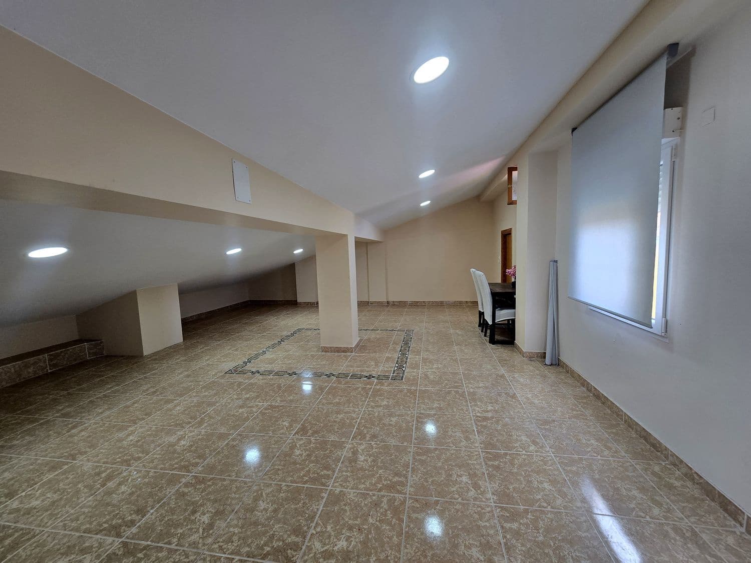 4 soveværelse Byhus til salg i Banyeres de Mariola med swimmingpool - € 184.000 (Ref: 8664958)