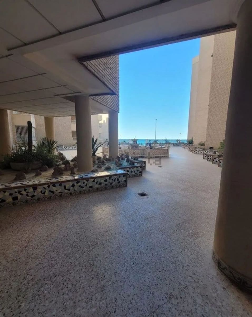 Appartamento in vendita in Torrevieja con garage - 135.000 € (Rif: 8789052)