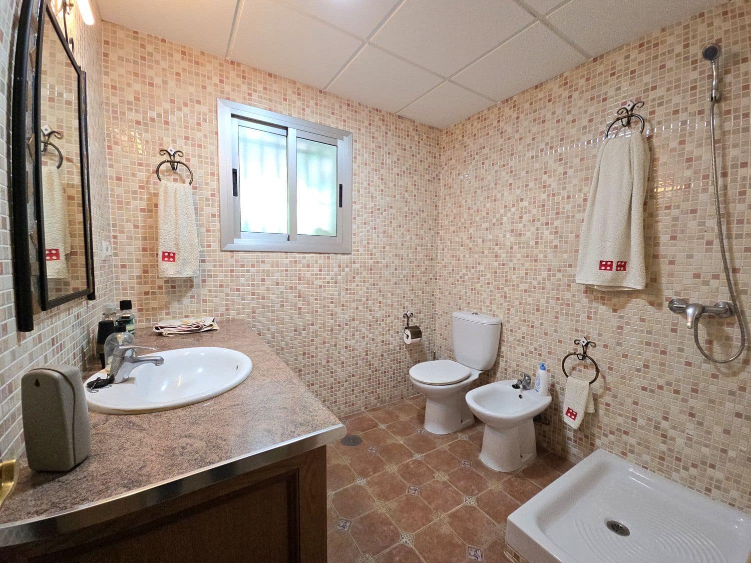 4 sypialnia Finka/Dom wiejski na sprzedaż w La Alcoraya z basenem garażem - 280 000 € (Ref: 8800533)