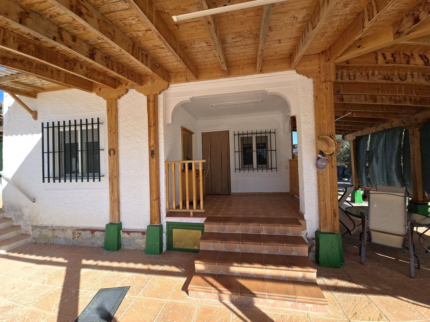 4 sypialnia Finka/Dom wiejski na sprzedaż w La Alcoraya z basenem garażem - 280 000 € (Ref: 8800533)