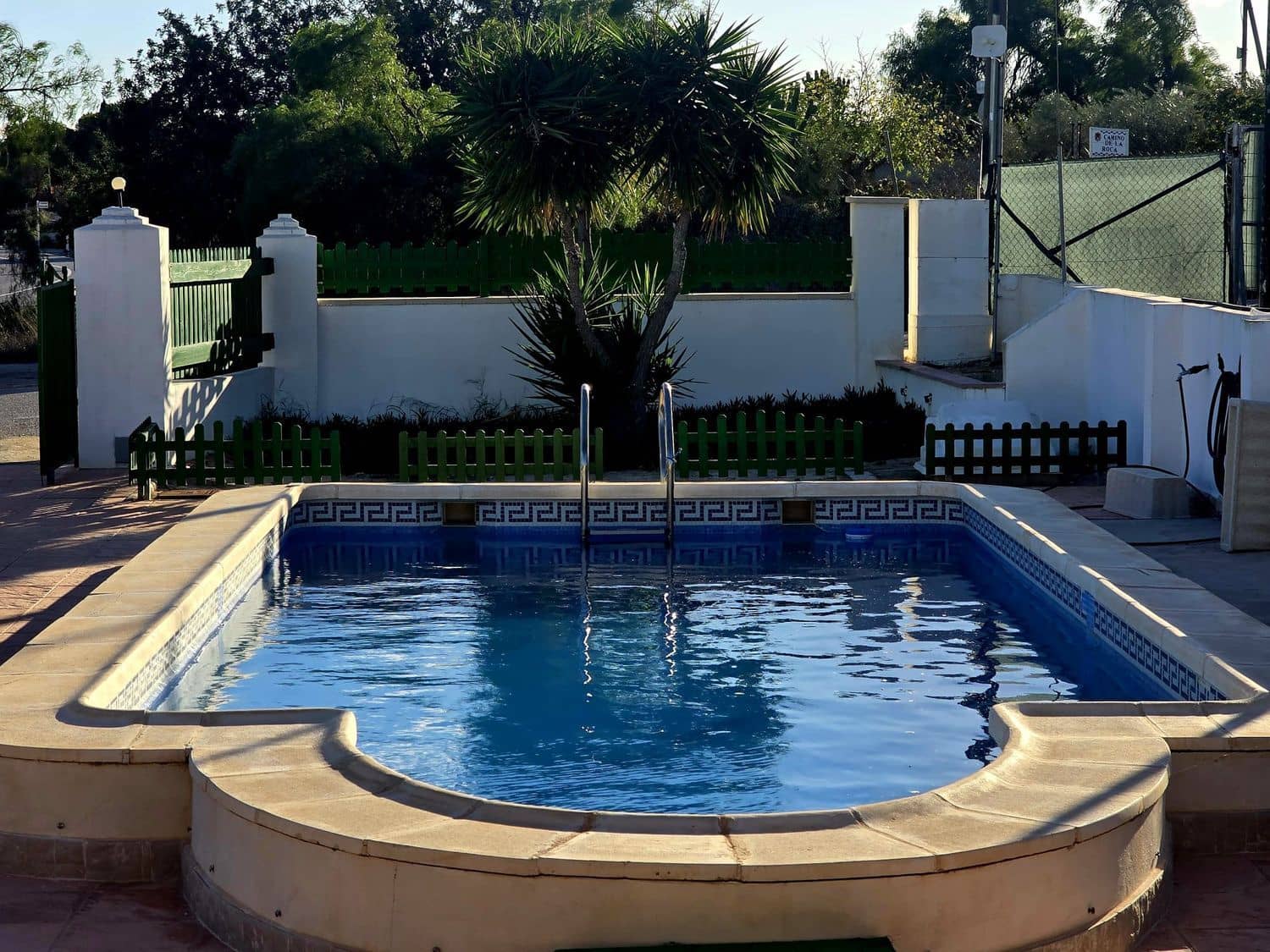 4 sypialnia Finka/Dom wiejski na sprzedaż w La Alcoraya z basenem garażem - 280 000 € (Ref: 8800533)