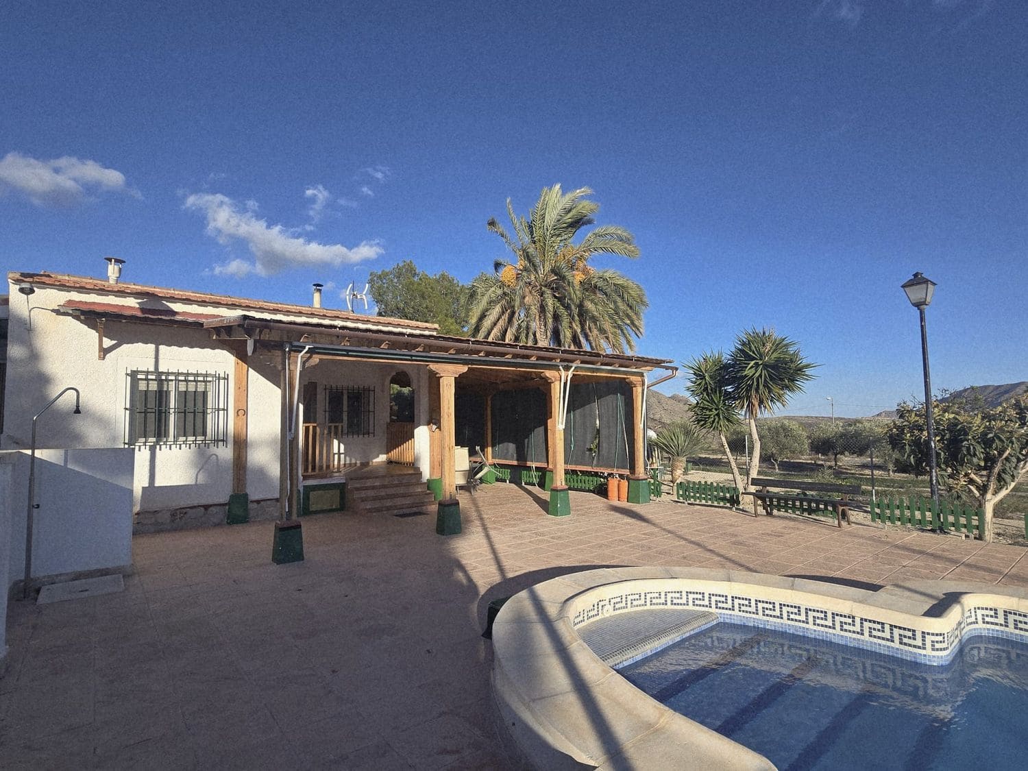 4 sypialnia Finka/Dom wiejski na sprzedaż w La Alcoraya z basenem garażem - 280 000 € (Ref: 8800533)