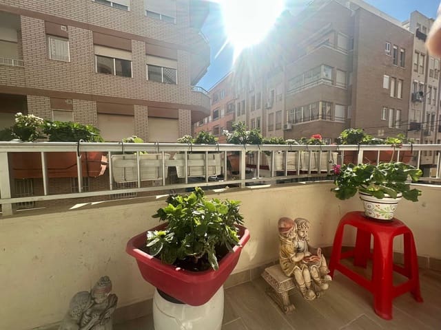 3 quarto Apartamento para venda em Playa del Cura, Torrevieja com garagem - 155 000 € (Ref: 8842969)
