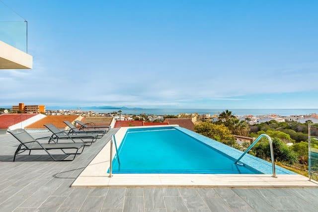 4 soveværelse Byhus til salg i Torreblanca, Torrevieja med swimmingpool garage - € 950.000 (Ref: 8881386)