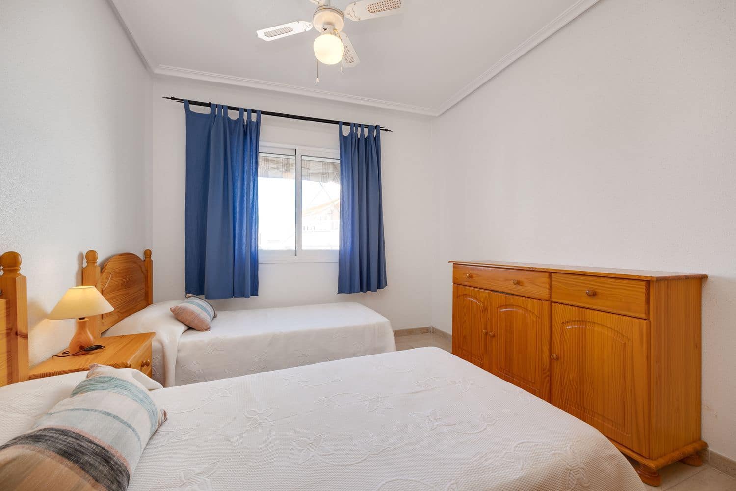 2 slaapkamer Appartement te koop in Torrevieja met zwembad garage - € 119.900 (Ref: 8901971)