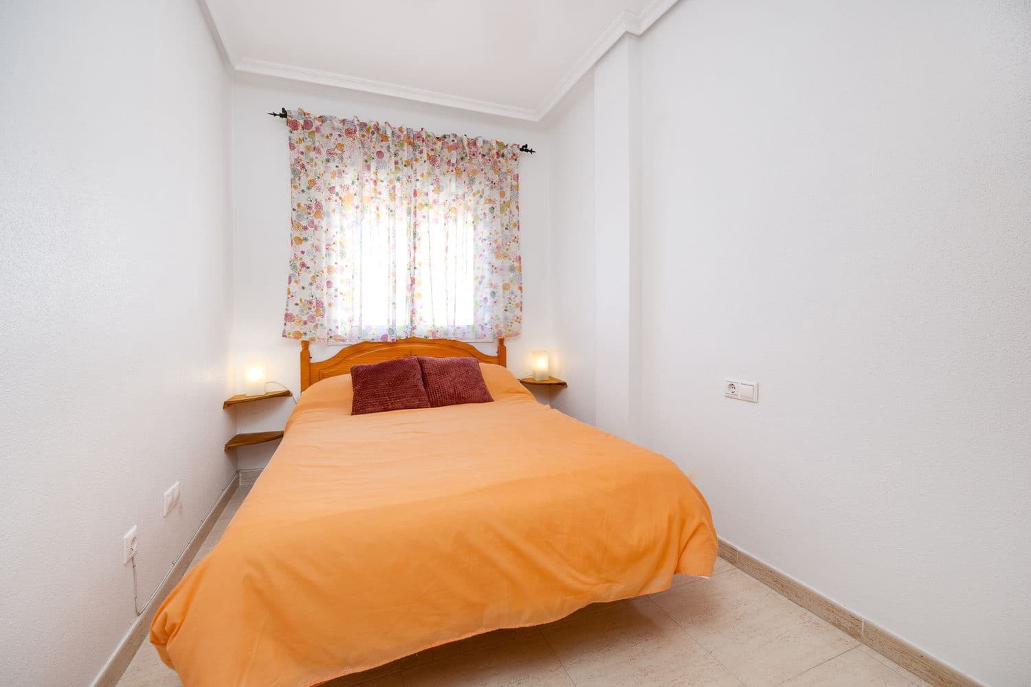 2 slaapkamer Appartement te koop in Torrevieja met zwembad garage - € 119.900 (Ref: 8901971)
